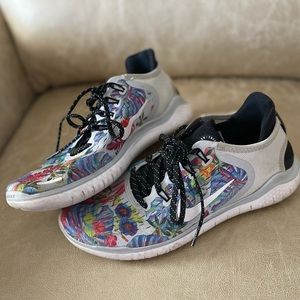 Floral Nike Free Rn 28 GPX